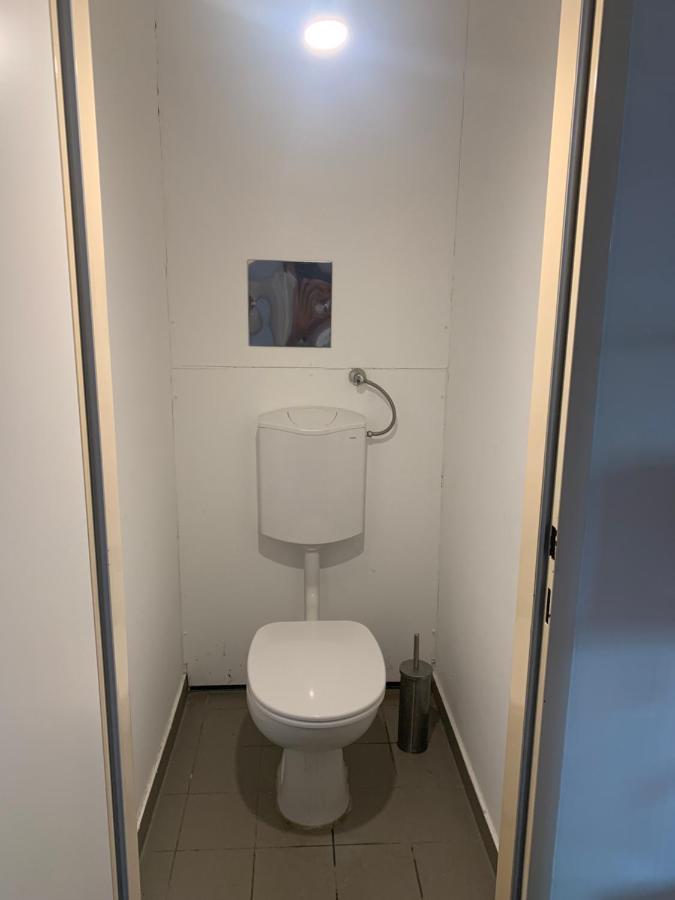 Sehr Schone Zimmer 1 In Wien Favoriten Exteriér fotografie
